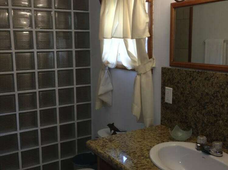 Turtle Beach Cottages