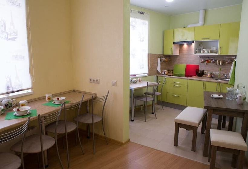 Voskresenskii Hostel