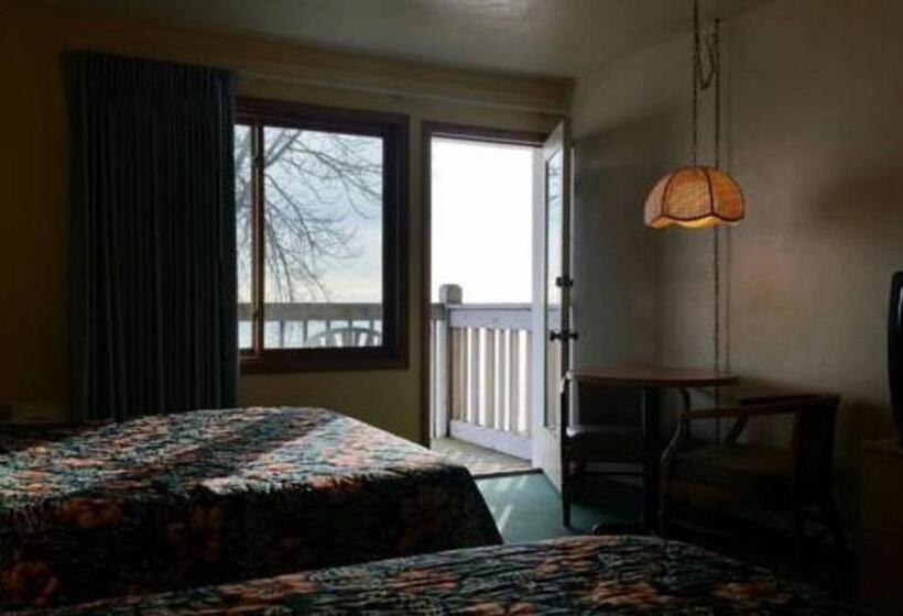 Algoma Beach Motel