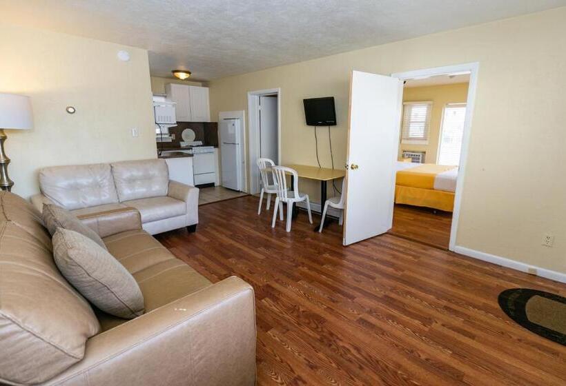 American Safari Motel