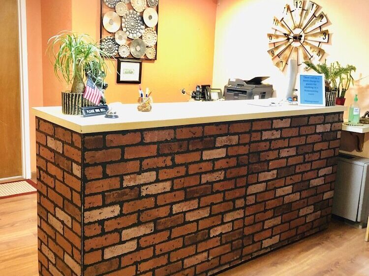 Annie Oakley Motel Oakley