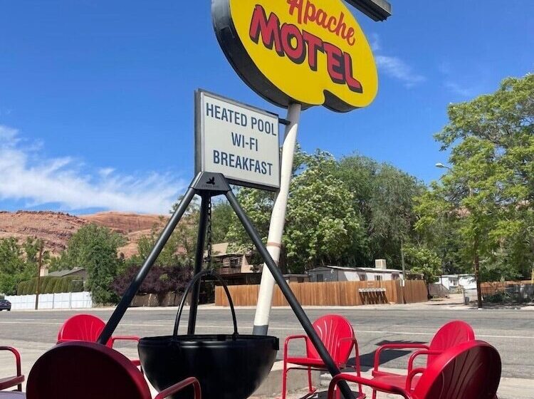 Apache Motel