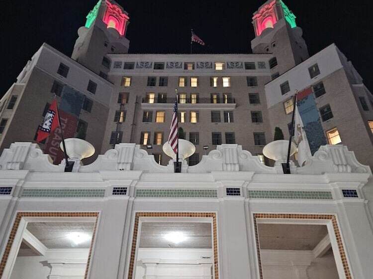 Arlington Resort Hotel & Spa