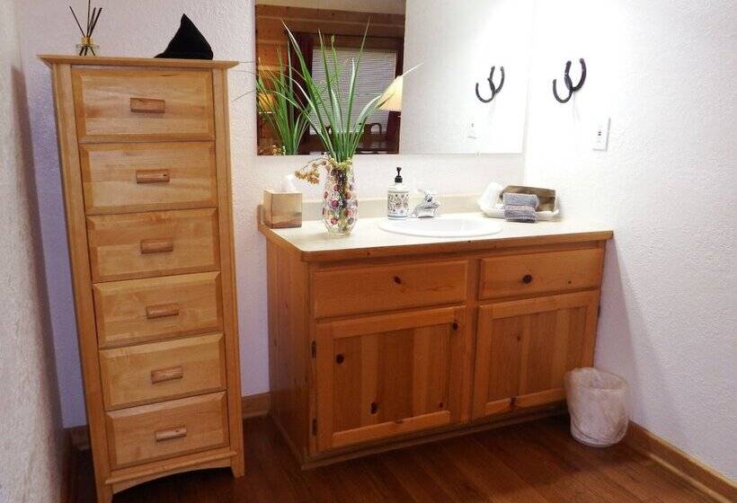 Bad Rock Bed And Breakfast Inn