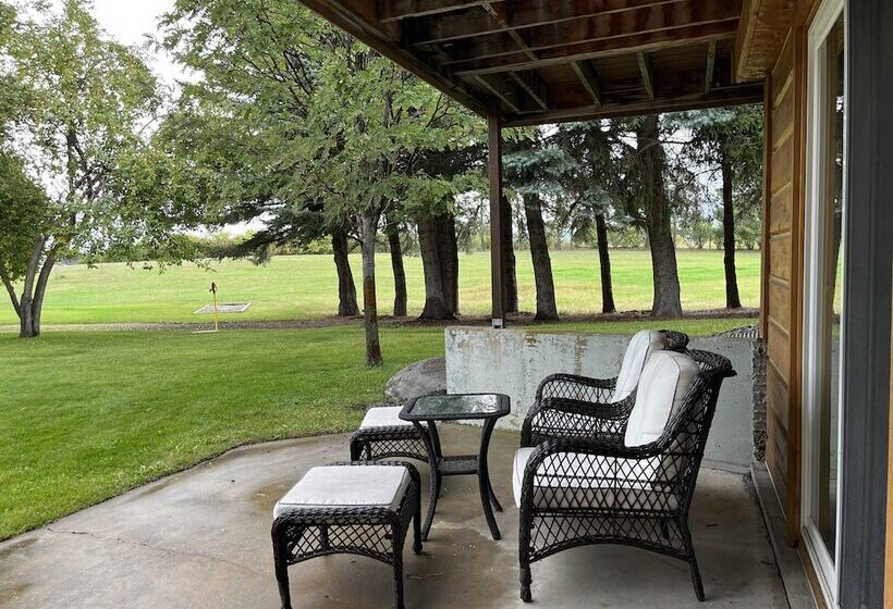 Bad Rock Bed And Breakfast Inn