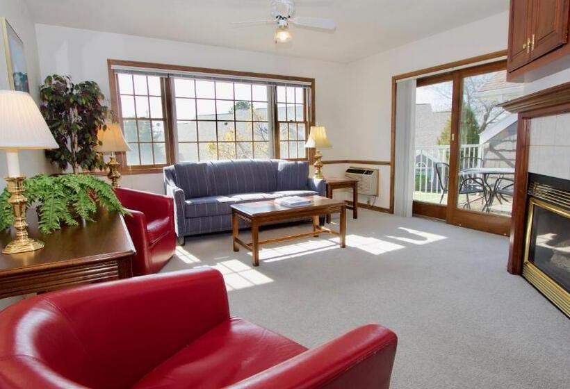 Baileys Harbor Yacht Club Resort