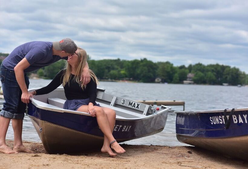 Bakers Sunset Bay Resort