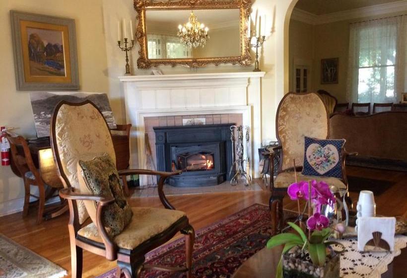 住宿加早餐 Barretta Gardens Inn