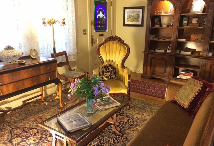 住宿加早餐 Barretta Gardens Inn