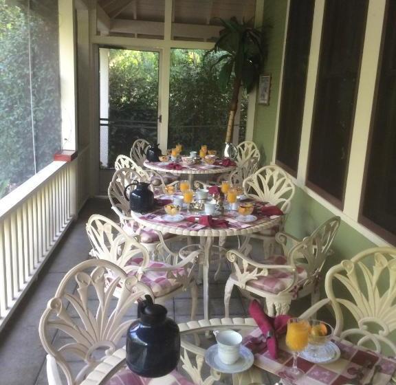 住宿加早餐 Barretta Gardens Inn