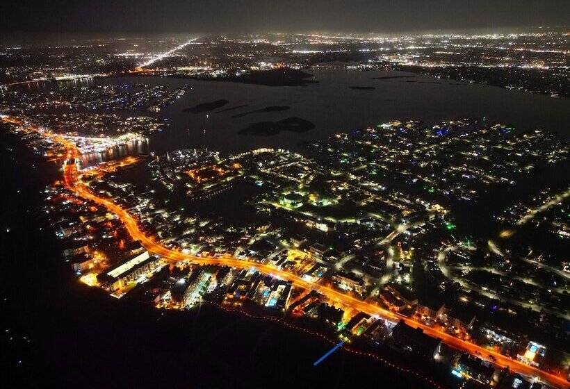 Beachside Resort Motel