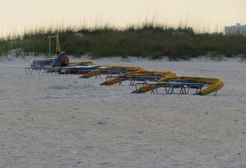 Beachside Resort Motel