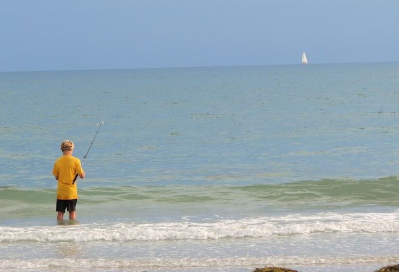 Beachside Resort Motel