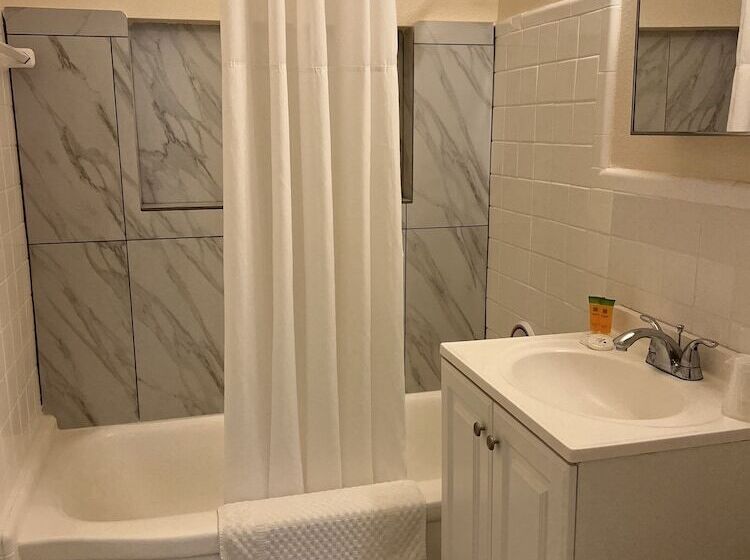 Beachside Resort Motel