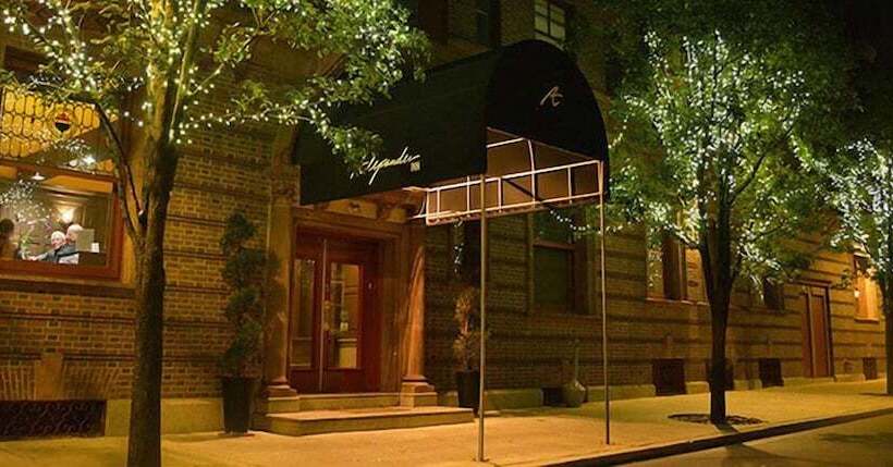 Отель Alexander Inn