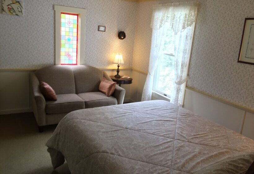 فندق Alexander S Lodge