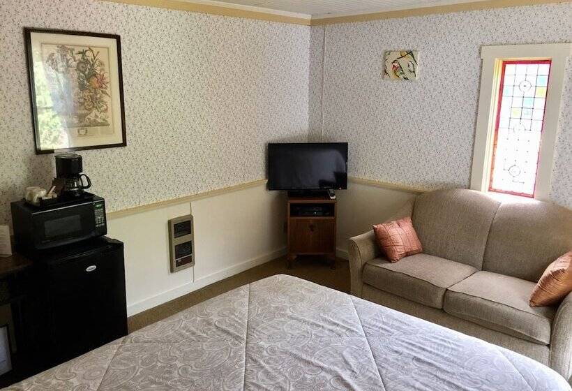 فندق Alexander S Lodge