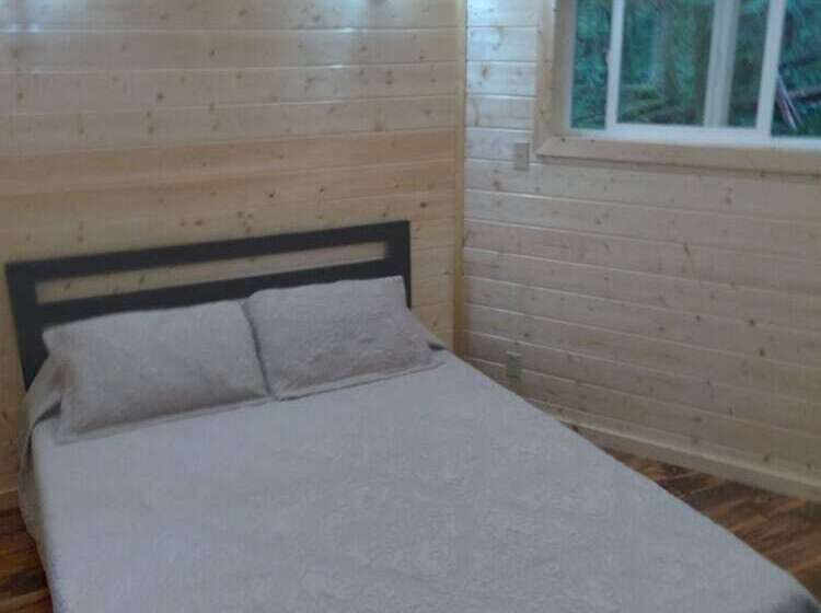 فندق Alexander S Lodge