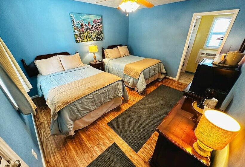 فندق Alpine Village Inn