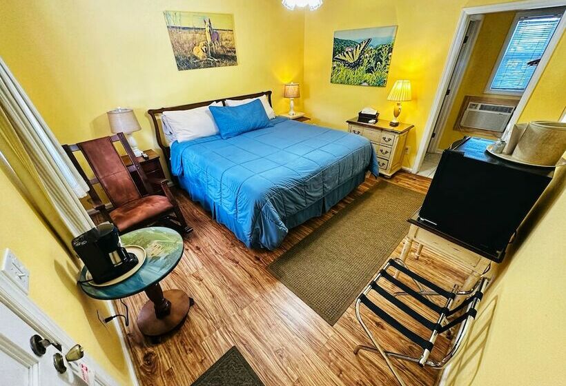 فندق Alpine Village Inn