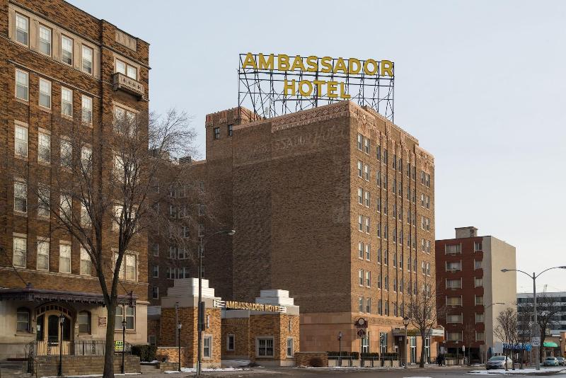 Ambassador Hotel Milwaukee, Trademark Collection By Wyndham