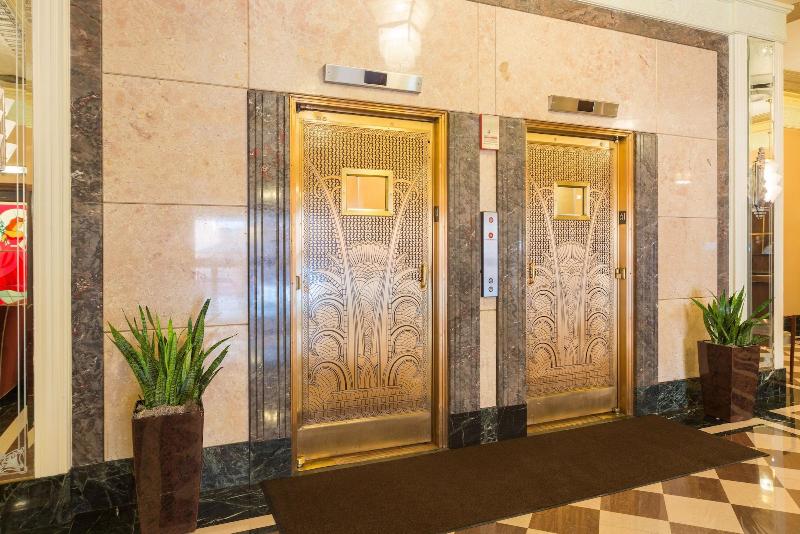 Ambassador Hotel Milwaukee, Trademark Collection By Wyndham