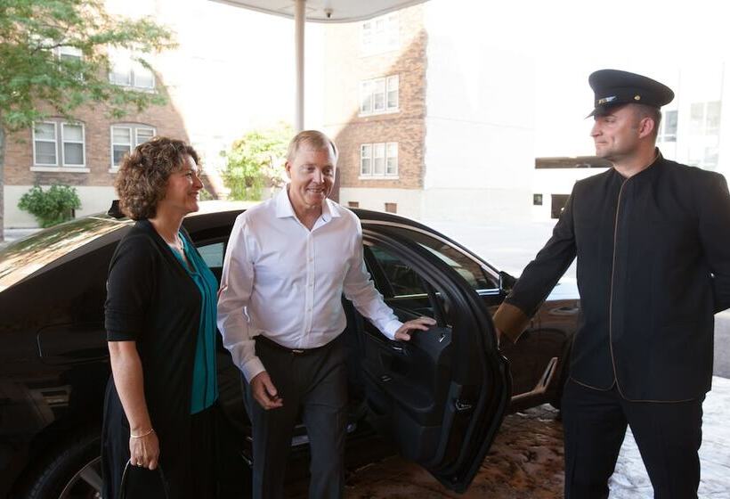 Ambassador Hotel Milwaukee, Trademark Collection By Wyndham