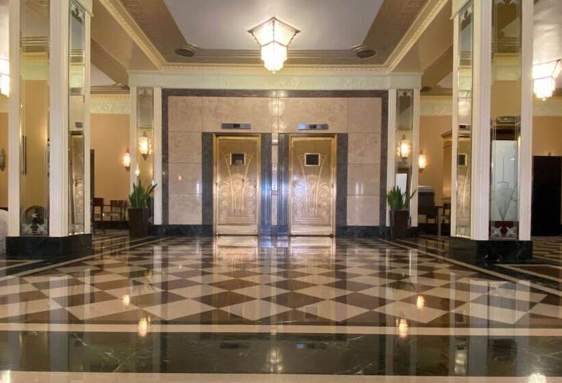 Ambassador Hotel Milwaukee, Trademark Collection By Wyndham