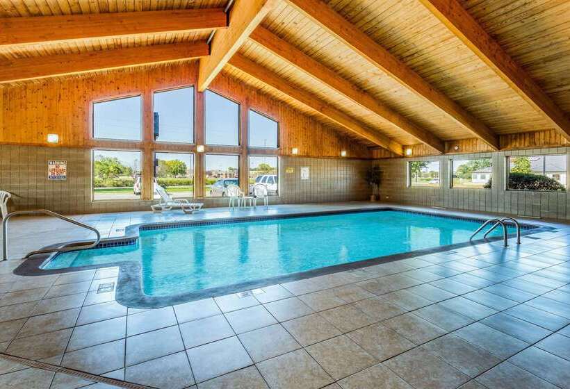 בית מלון כפרי Americinn By Wyndham Blue Earth