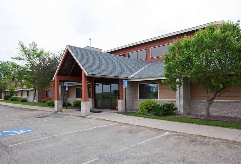 בית מלון כפרי Americinn By Wyndham Blue Earth