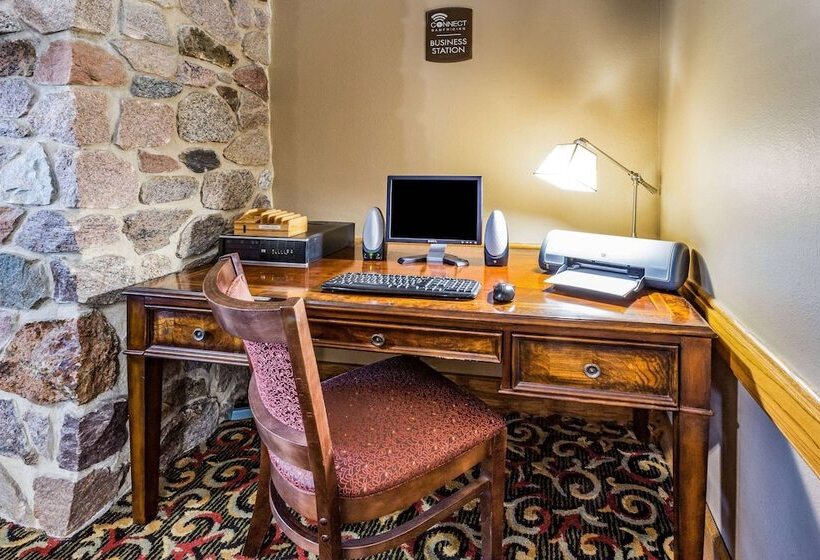 בית מלון כפרי Americinn By Wyndham Blue Earth