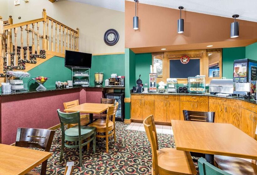 בית מלון כפרי Americinn By Wyndham Blue Earth