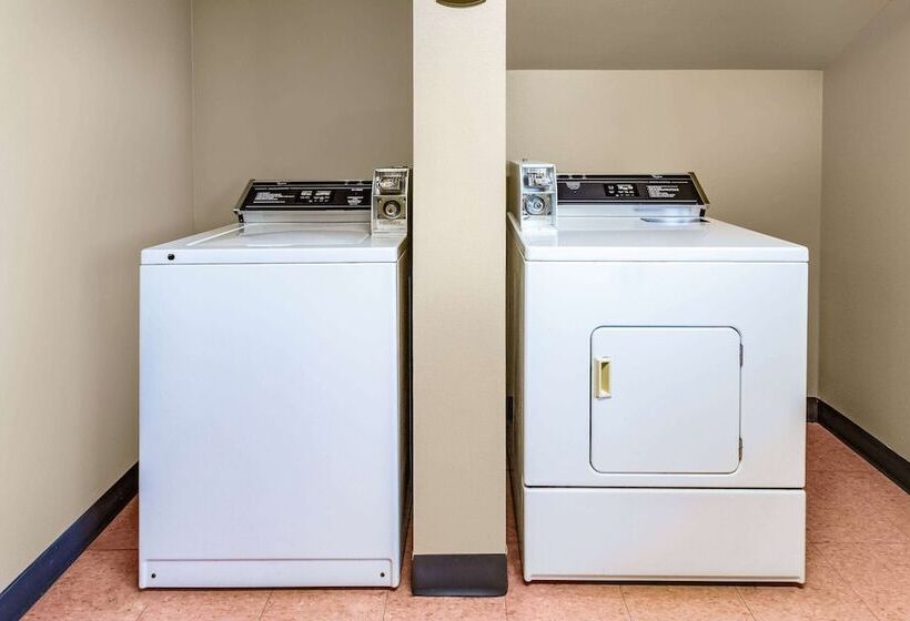 בית מלון כפרי Americinn By Wyndham Blue Earth