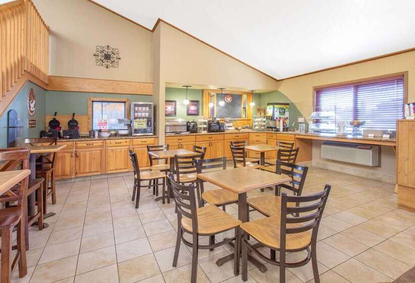 בית מלון כפרי Americinn By Wyndham Calumet