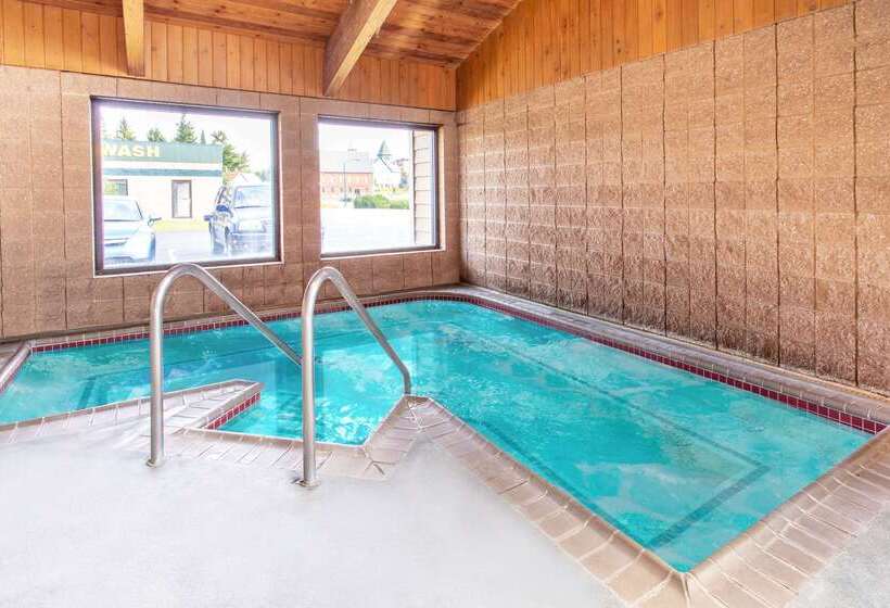 בית מלון כפרי Americinn By Wyndham Calumet