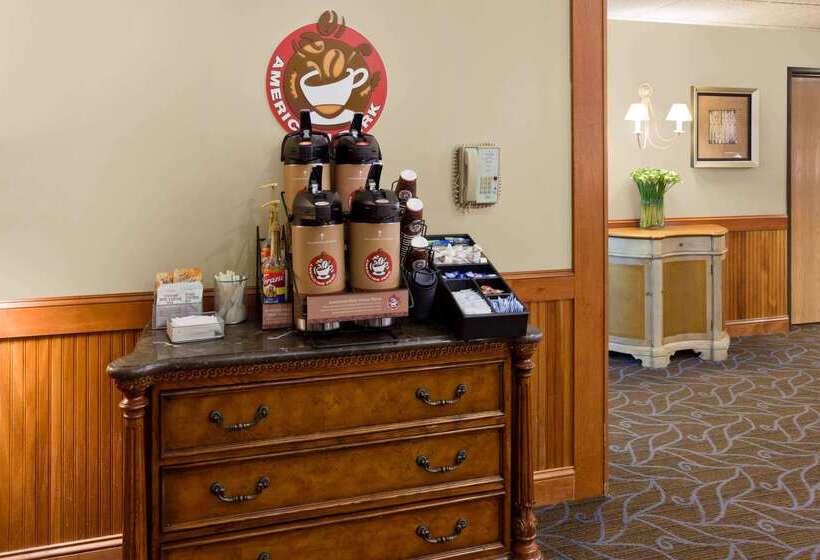 فندق Americinn By Wyndham Chanhassen