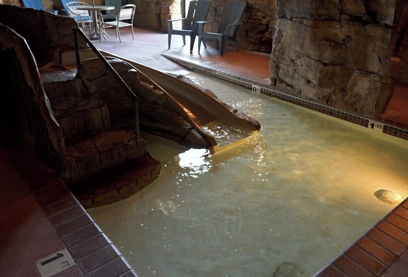 فندق Americinn By Wyndham Chippewa Falls