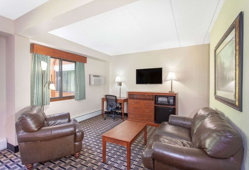 호텔 Americinn By Wyndham Cloquet