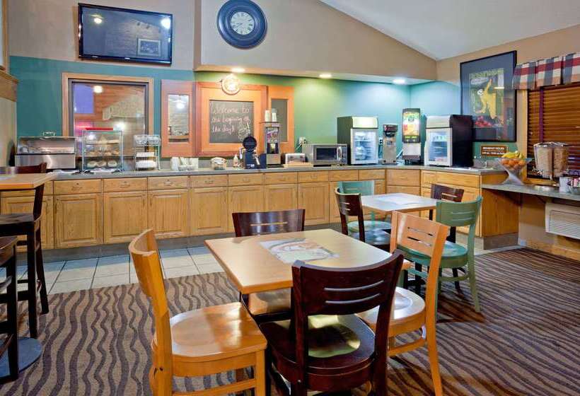 Отель Americinn By Wyndham Coon Rapids