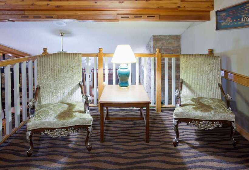 Отель Americinn By Wyndham Coon Rapids