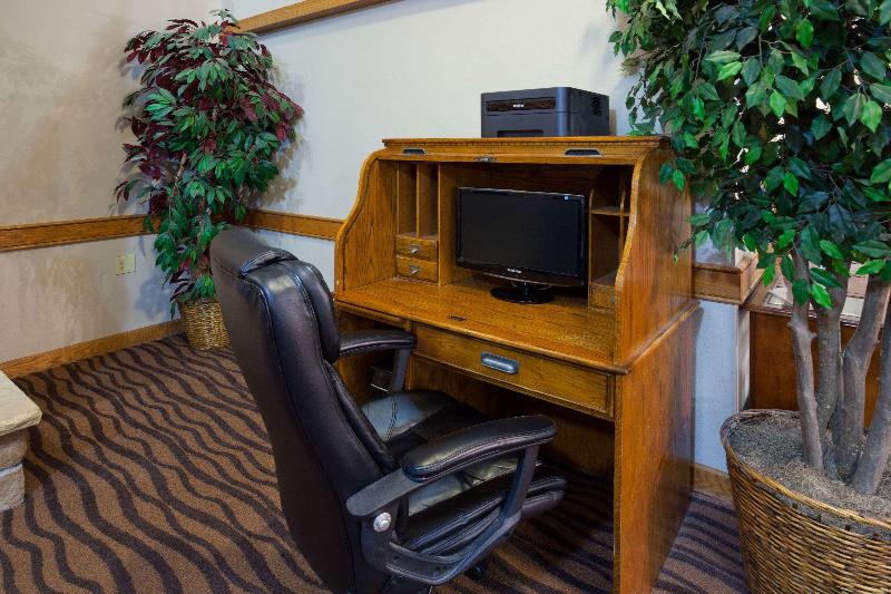 Отель Americinn By Wyndham Coon Rapids