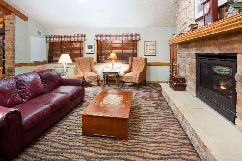 Отель Americinn By Wyndham Coon Rapids