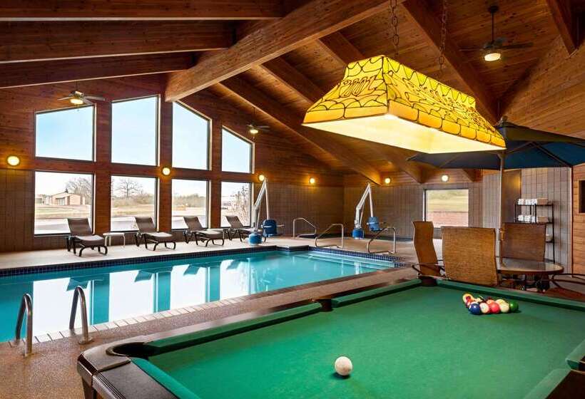 בית מלון כפרי Americinn By Wyndham Detroit Lakes