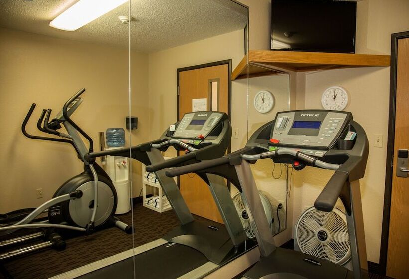 בית מלון כפרי Americinn By Wyndham Detroit Lakes