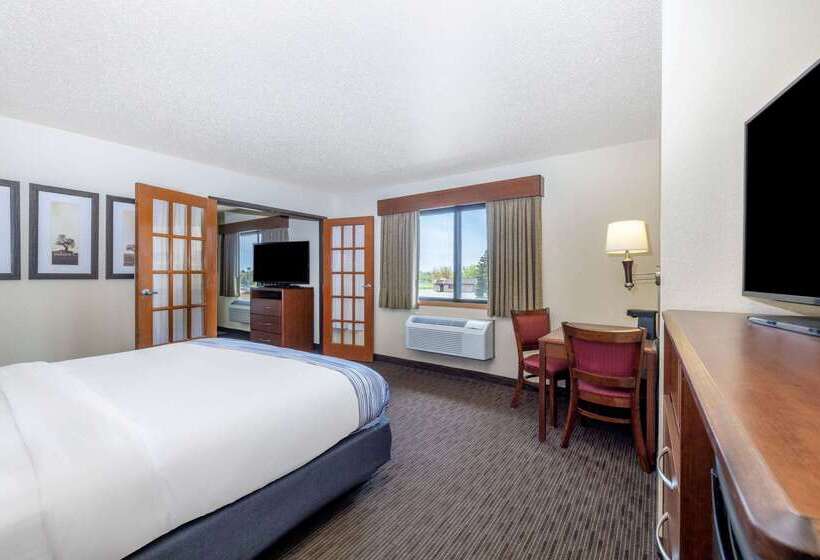 فندق Americinn By Wyndham Dickinson