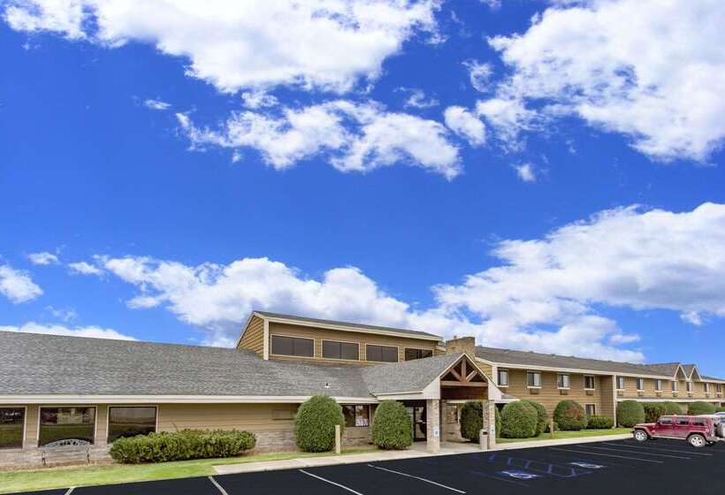 فندق Americinn By Wyndham Dickinson
