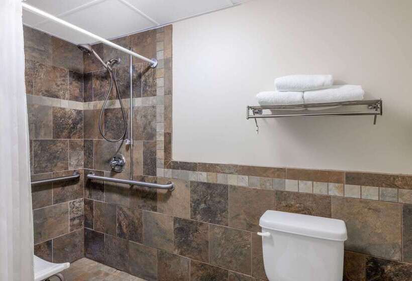 فندق Americinn By Wyndham Dickinson