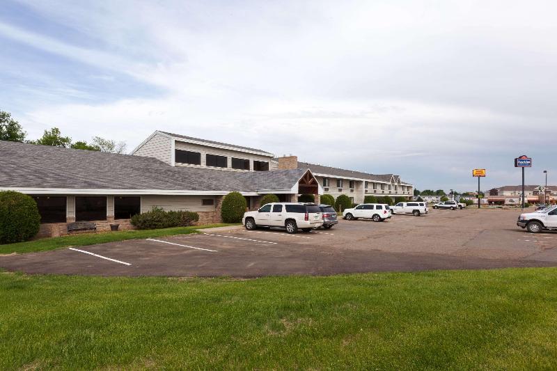 فندق Americinn By Wyndham Dickinson