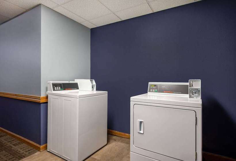 هتل Americinn By Wyndham Eau Claire