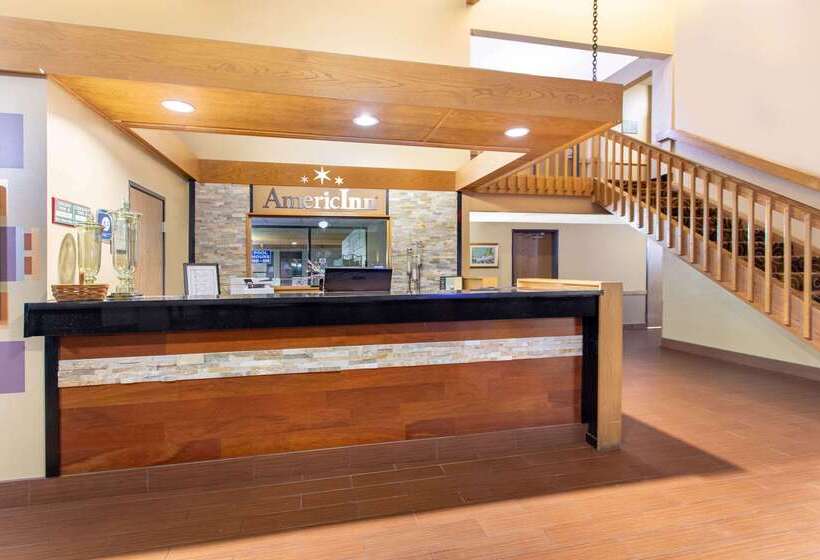 فندق Americinn By Wyndham Elkhorn Near Lake Geneva